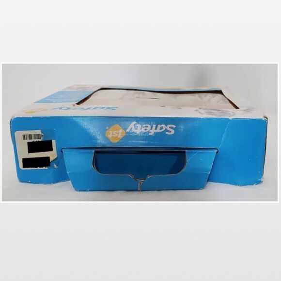 New Safety 1st Child Proof Kit Kid Baby Home Outlet Covers Fridge Latch Straps - Picture 14 of 15